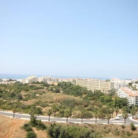 Apartament R&p - *